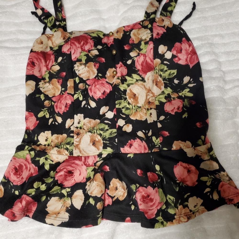 Blouse flower pattern